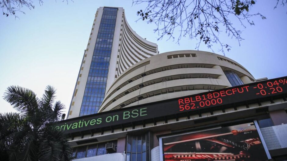 Sensex Slips 724 points to settle at 52,279; Nifty closes at 15,746.